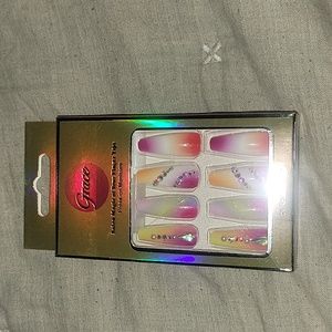 Fashion Press on Nails